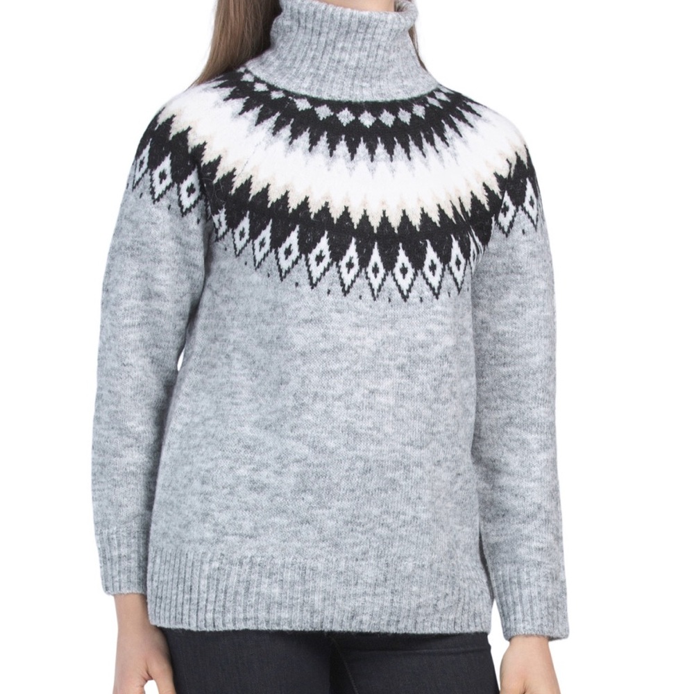 Aspen Turtleneck